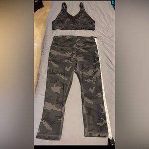 Zyia black camo women’s 8-10 capris and size XL bra (no padding)